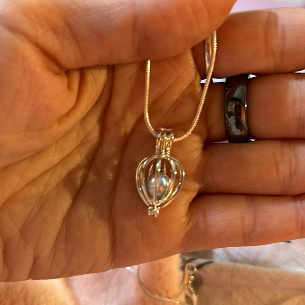 Fresh water pearl necklace